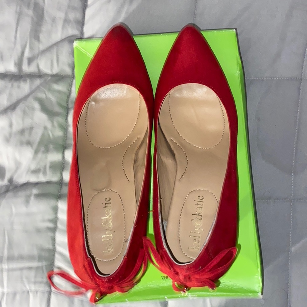 kelly & katie Verona kk red faux shoe